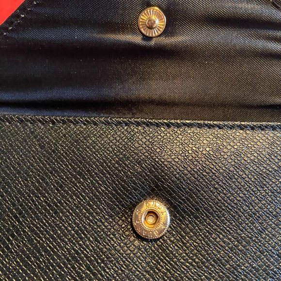 Tahari Black Wristlet Wallet NWOT - Picture 3 of 5